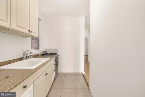 Kitchen - 1102 K St SE, Washington, DC 20003 photo 3 of 4