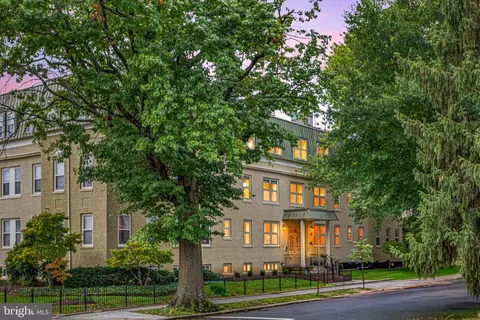 1300 Taylor St NW #205, Washington, DC 20011