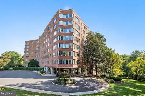 4200 Cathedral Ave NW #403, Washington, DC 20016