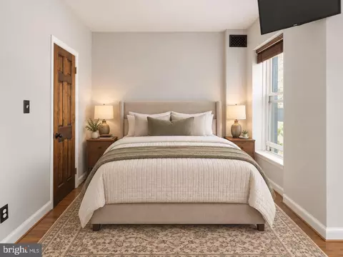 Bedroom - 1818 S Nw NW, Washington, DC 20009 photo 4 of 4