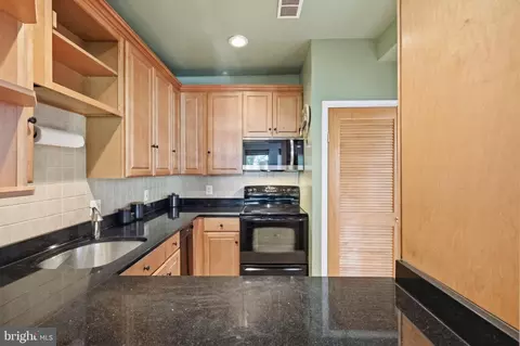 Kitchen - 1818 S Nw NW, Washington, DC 20009 photo 5 of 5