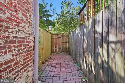 Exterior - 1818 S Nw NW, Washington, DC 20009 photo 3 of 7