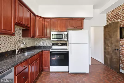 Kitchen - 1818 S Nw NW, Washington, DC 20009 photo 4 of 5