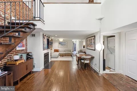 Entry Way - 1818 S Nw NW, Washington, DC 20009 photo 6 of 10