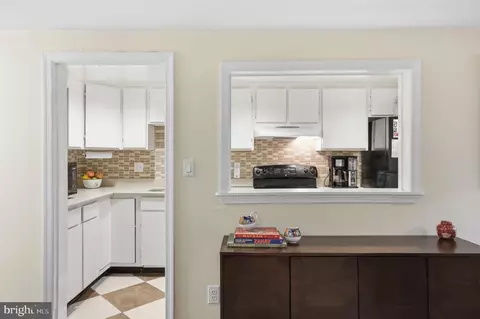 Kitchen - 1818 S Nw NW, Washington, DC 20009 photo 1 of 5