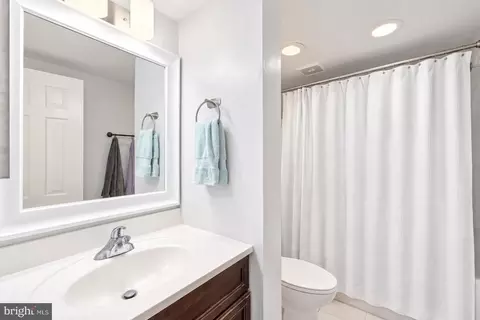 Bath - 1818 S Nw NW, Washington, DC 20009 photo 2 of 2