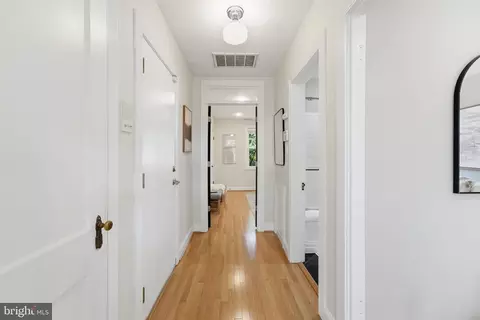 Entry Way - 1405 E Capitol St SE #3, Washington, DC 20003 photo 5 of 5