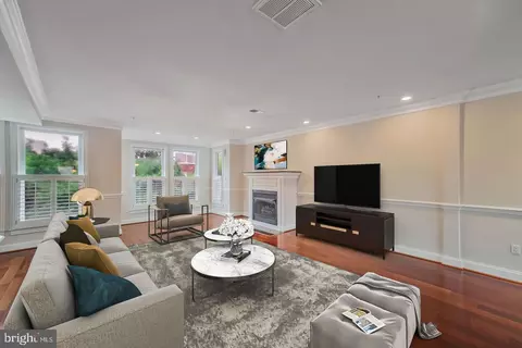 Living - 1333 Constitution Ave NE #B, Washington, DC 20002 photo 2 of 2