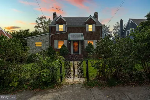 1124 45th Pl SE, Washington, DC 20019