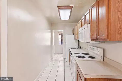 Entry Way - 1724 Capitol Ave NE, Washington, DC 20002 photo 3 of 6