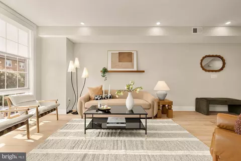 3532 12 13th St NW #2, Washington, DC 20010