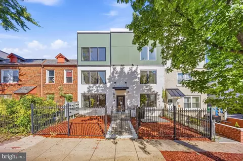 Exterior - 1013 17th Pl NE #2, Washington, DC 20002 photo 10 of 10