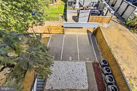 Exterior - 1013 17th Pl NE #7, Washington, DC 20002 photo 5 of 9