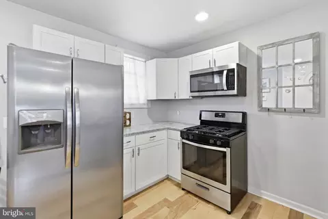 Entry Way - 5520 Bass Pl SE, Washington, DC 20019 photo 2 of 5