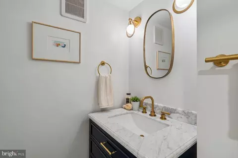 Bath - 125 16th St SE, Washington, DC 20003 photo 2 of 3