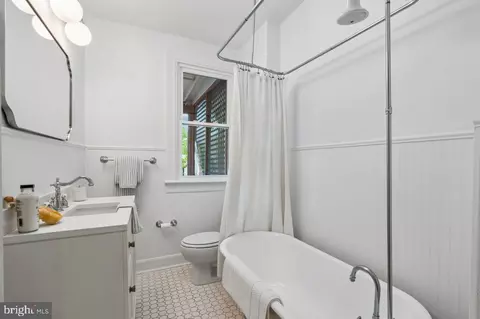 Bath - 125 16th St SE, Washington, DC 20003 photo 1 of 3