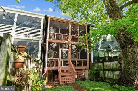 Exterior - 125 16th St SE, Washington, DC 20003 photo 8 of 9