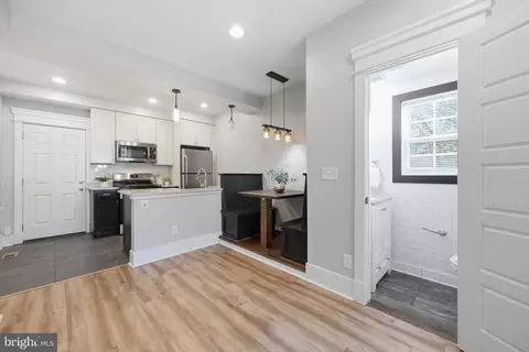 Entry Way - 635 20th St NE, Washington, DC 20002 photo 3 of 5