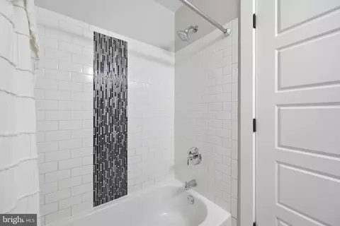 Bath - 635 20th St NE, Washington, DC 20002 photo 3 of 3