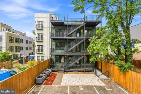 1013 17th Pl NE #6, Washington, DC 20002 photo 2