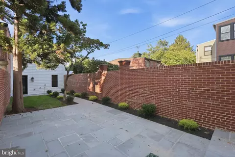 Exterior - 626 A St NE, Washington, DC 20002 photo 1 of 6