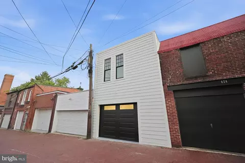 Exterior - 626 A St NE, Washington, DC 20002 photo 6 of 6