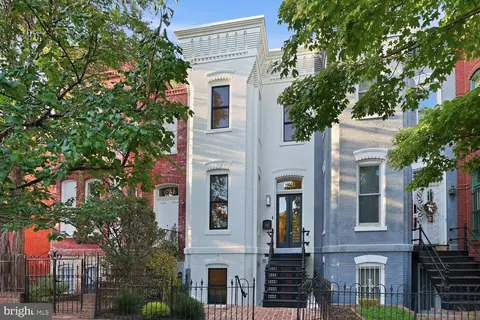 Exterior - 626 A St NE, Washington, DC 20002 photo 4 of 6
