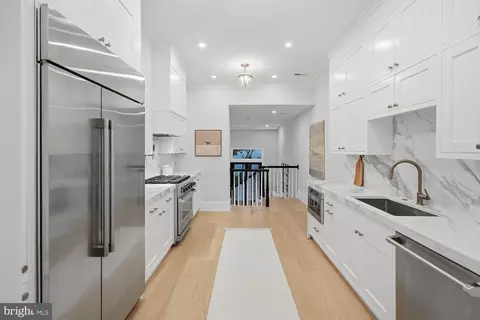 Entry Way - 626 A St NE, Washington, DC 20002 photo 3 of 4