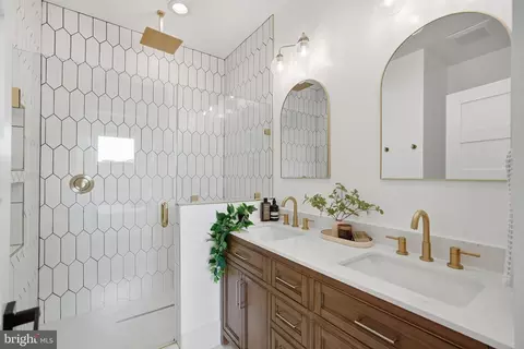 Bath - 163 U St NE #2, Washington, DC 20002 photo 1 of 3