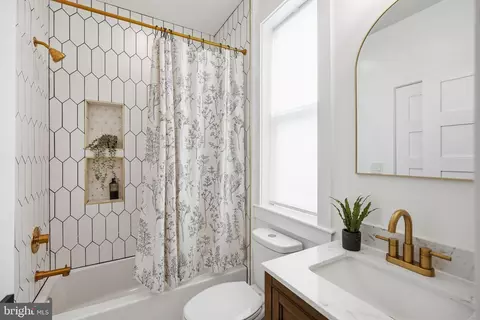 Bath - 163 U St NE #2, Washington, DC 20002 photo 3 of 3