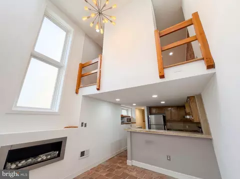 Living - 724 13th St NE, Washington, DC 20002 photo 1 of 4