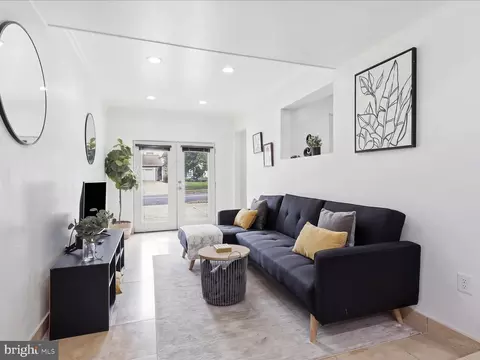 Living - 3100 28th St SE, Washington, DC 20020 photo 2 of 2