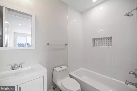 Bath - 824 18th St NE #304, Washington, DC 20002 photo 1 of 2