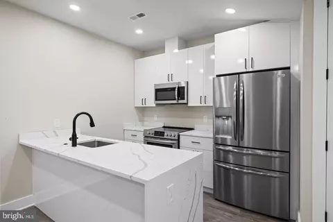 Kitchen - 824 18th St NE #304, Washington, DC 20002 photo 2 of 2