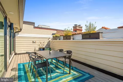 Exterior - 1820 19th St NW #4, Washington, DC 20009 photo 3 of 4