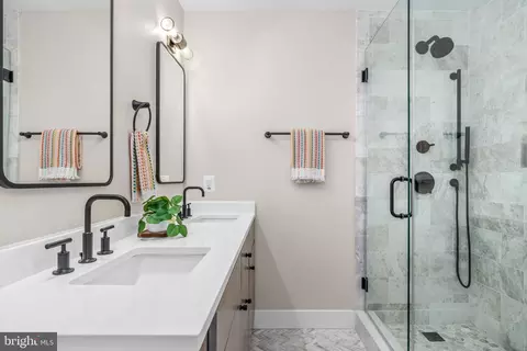 Bath - 1820 19th St NW #4, Washington, DC 20009 photo 2 of 4