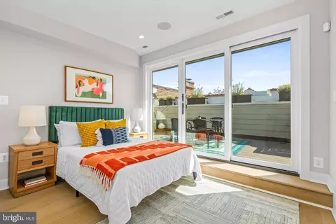 Bedroom - 1820 19th St NW #4, Washington, DC 20009 photo 5 of 7