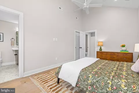 Bedroom - 1820 19th St NW #4, Washington, DC 20009 photo 3 of 7