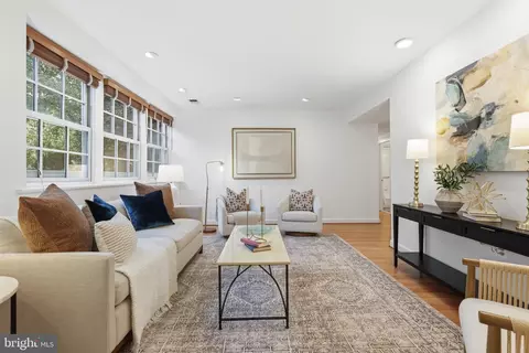 Living - 2737 Devonshire Pl NW #26, Washington, DC 20008 photo 2 of 2
