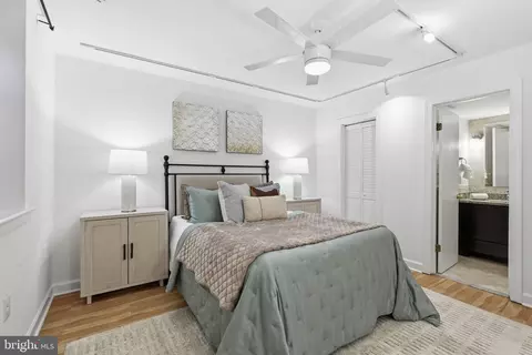 Bedroom - 2737 Devonshire Pl NW #26, Washington, DC 20008 photo 3 of 4