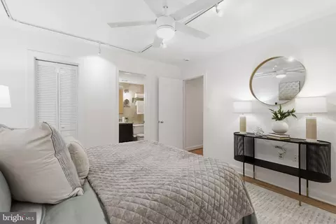 Bedroom - 2737 Devonshire Pl NW #26, Washington, DC 20008 photo 4 of 4