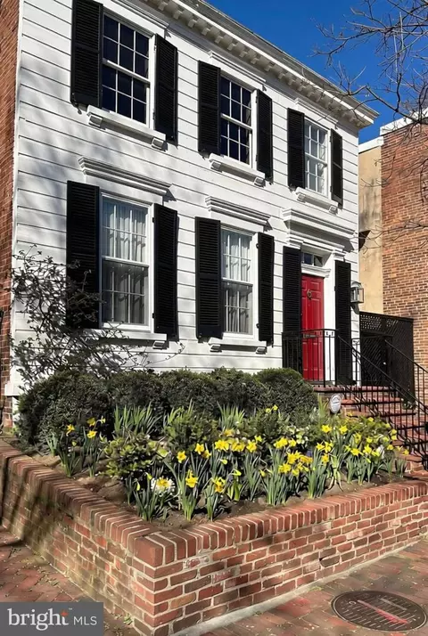3013 Dumbarton St NW, Washington, DC 20007
