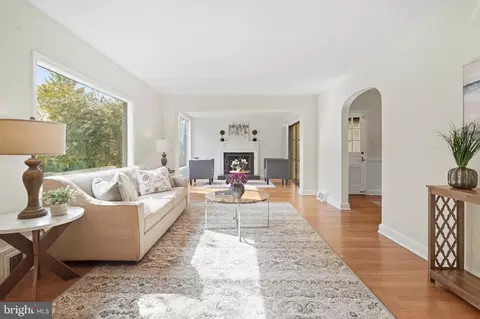6912 Greenvale St NW, Washington, DC 20015