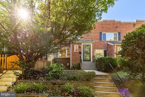 1840 Irving St NW, Washington, DC 20010