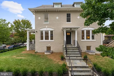 Exterior - 307 M St NE, Washington, DC 20002 photo 2 of 10