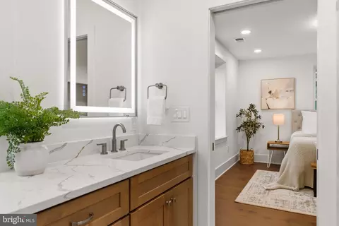 Bath - 307 M St NE, Washington, DC 20002 photo 4 of 8