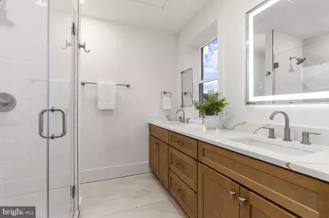 Bath - 307 M St NE, Washington, DC 20002 photo 1 of 8