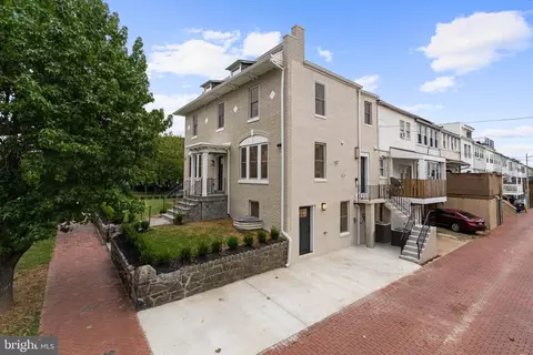 Exterior - 307 M St NE, Washington, DC 20002 photo 4 of 10