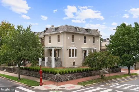 Exterior - 307 M St NE, Washington, DC 20002 photo 10 of 10