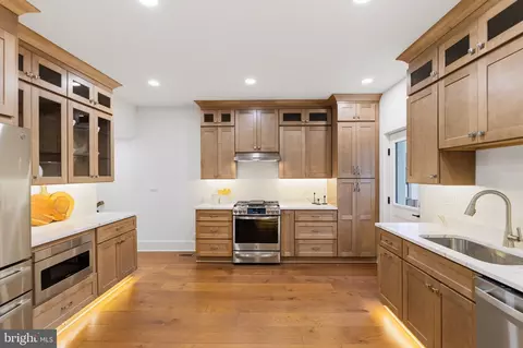 Kitchen - 307 M St NE, Washington, DC 20002 photo 3 of 4